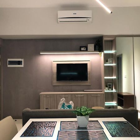 One Uptown Residence Тагиг Экстерьер фото