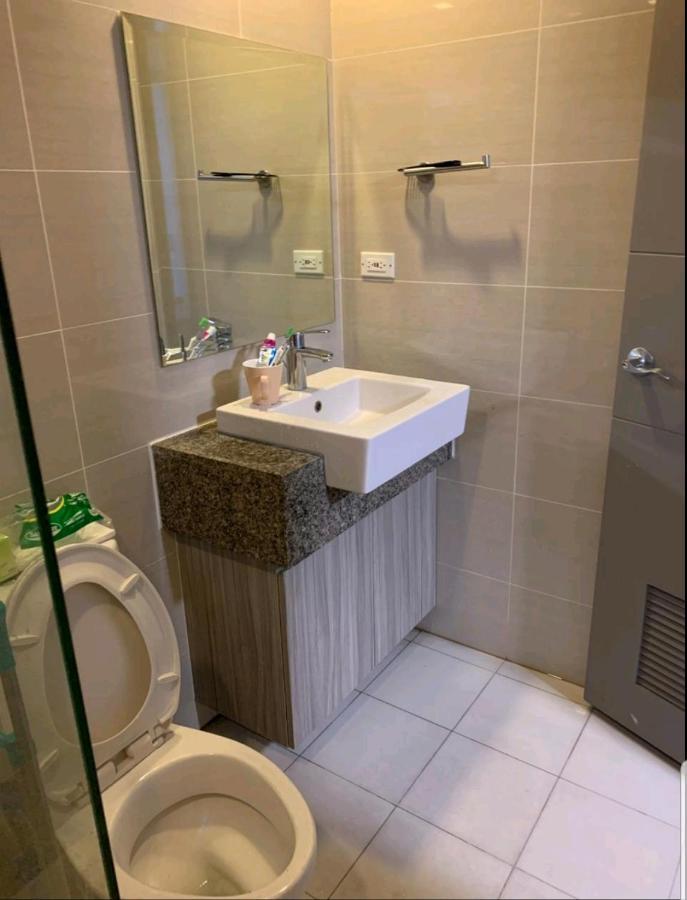One Uptown Residence Тагиг Экстерьер фото